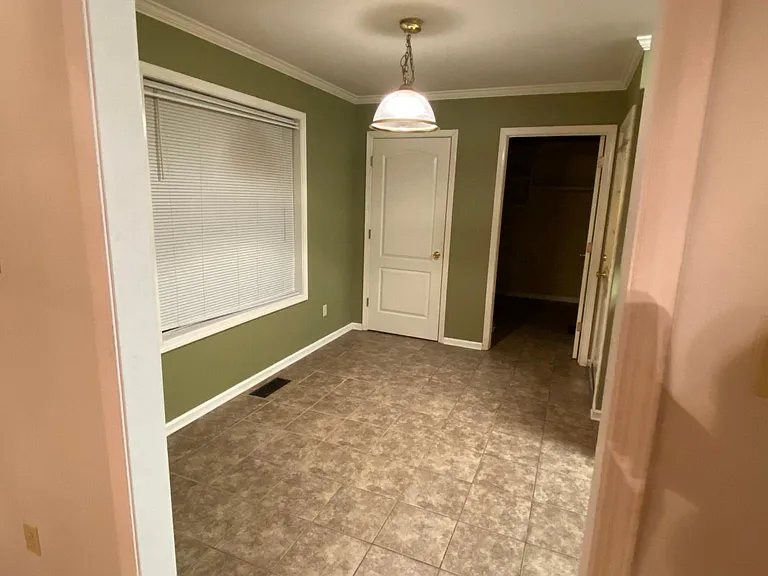 142 Clement Dr — Photo 18