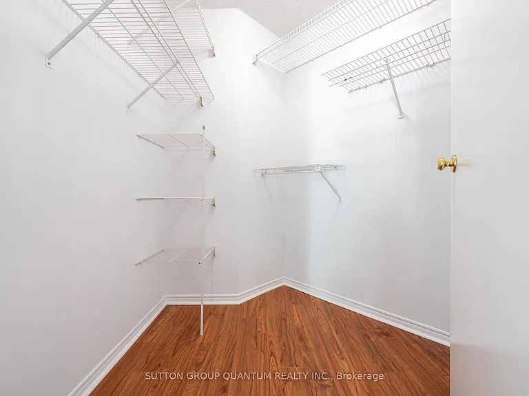 10 Yonge St #2113 — Photo 17