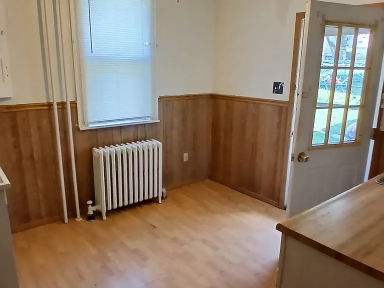 648 Linden Ave — Photo 7