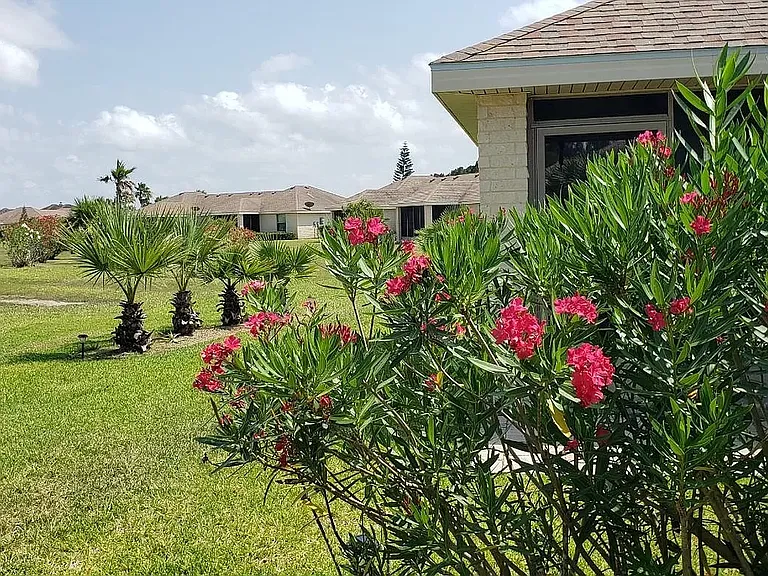 31 Pinehurst Dr — Photo 16