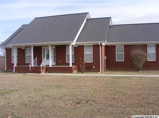 21 Pineview Dr, Rainsville, AL 35986