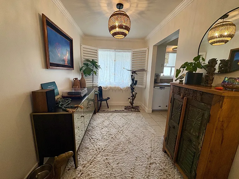 Breakfast nook