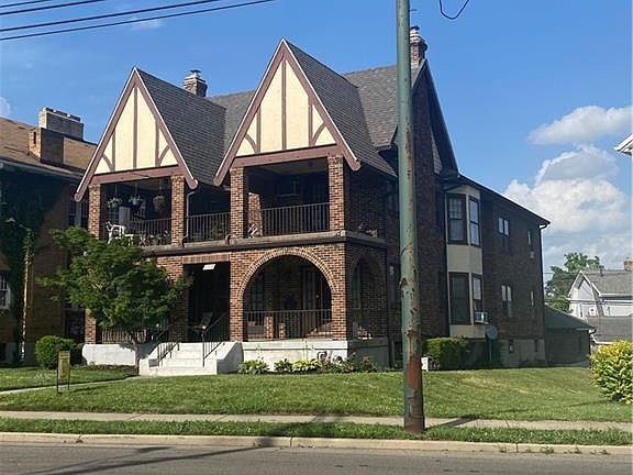 2nd image of 2712 N Main St
