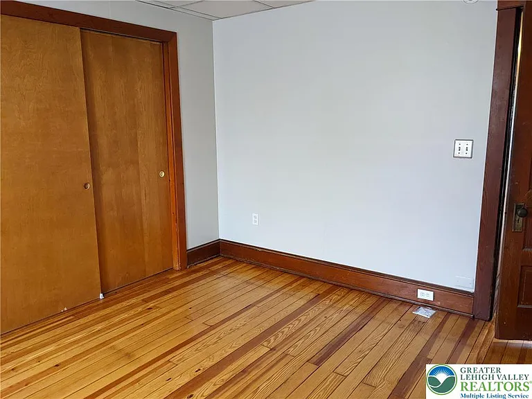 2434 Birch St — Photo 7