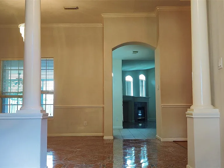 3302 E Cedar Hollow Dr — Photo 3