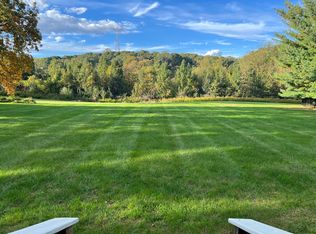 41 Penzance Rd, Hershey, PA 17033