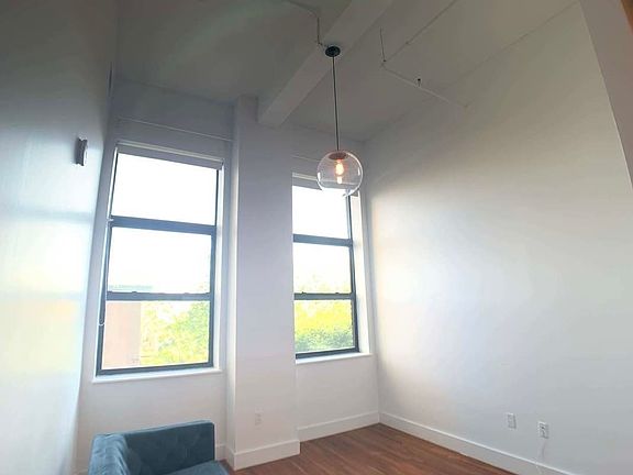 4th image of 180 Bainbridge St #2F