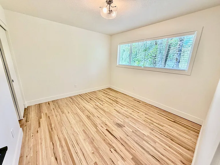 7407 SW 36th Ave — Photo 14