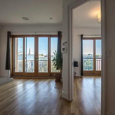 Rented by Nooklyn NYC LLC | media 43