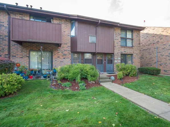 9038 North Park Plaza COURT, Brown Deer, WI 53223