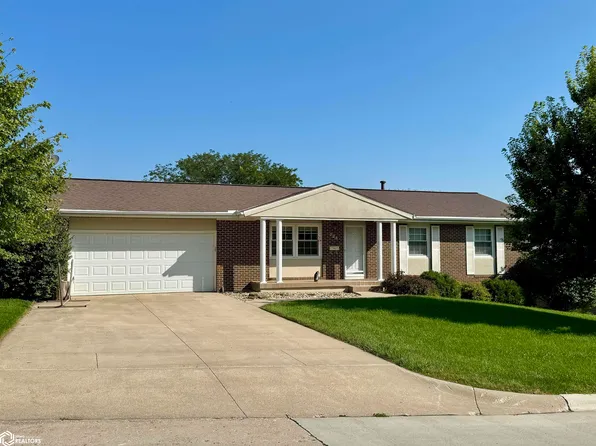 328 W 21st St, Carroll, IA 51401