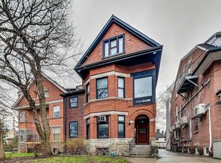 72 Walmer Rd, Toronto, ON M5R 2X7