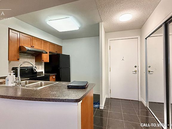 2nd image of 35 Kingsbridge Garden Cir #1409