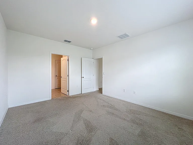 1043 Cascade Dr — Photo 28