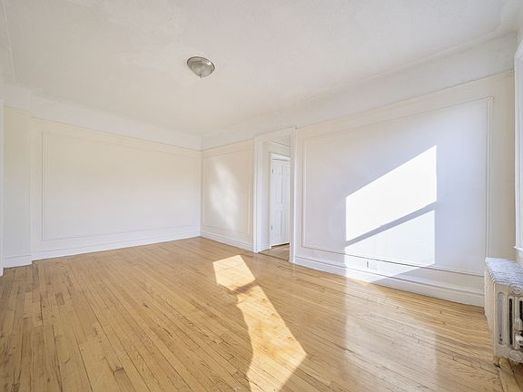 2nd image of 370 Fort Washington Ave APT 606
