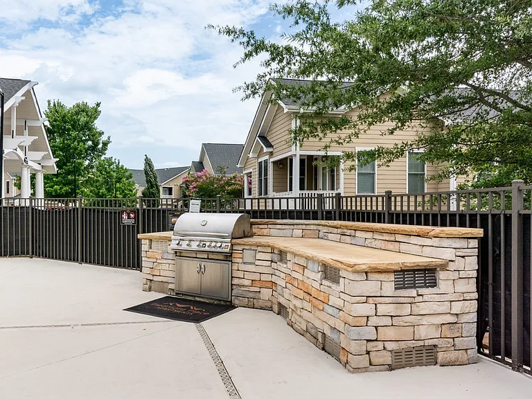 Piedmont Place — Photo 21