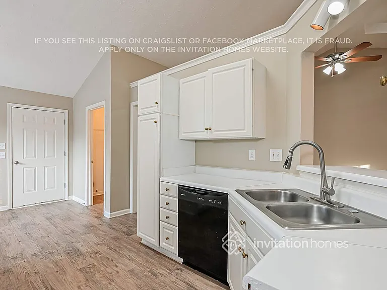 805 Avalon Forest Dr — Photo 6