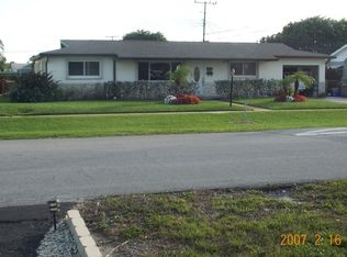 2720 Meadow Rd, West Palm Beach, FL 33406