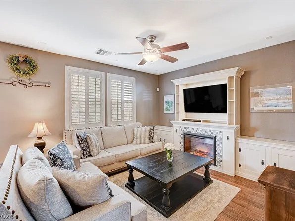 4917 Naff Ridge Dr, Las Vegas, NV 89131