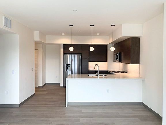 3rd image of 3534 5th Ave #704
