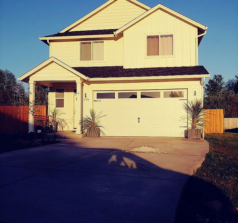 1st image of 143 W Christy Ct
