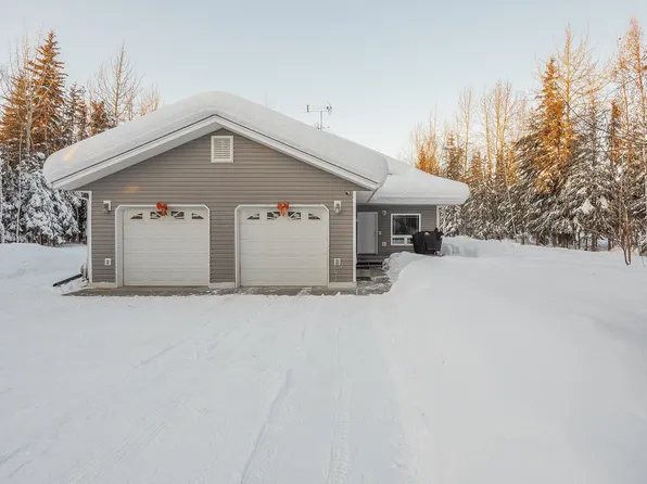 2324 Moonlight Dr, North Pole, AK 99705