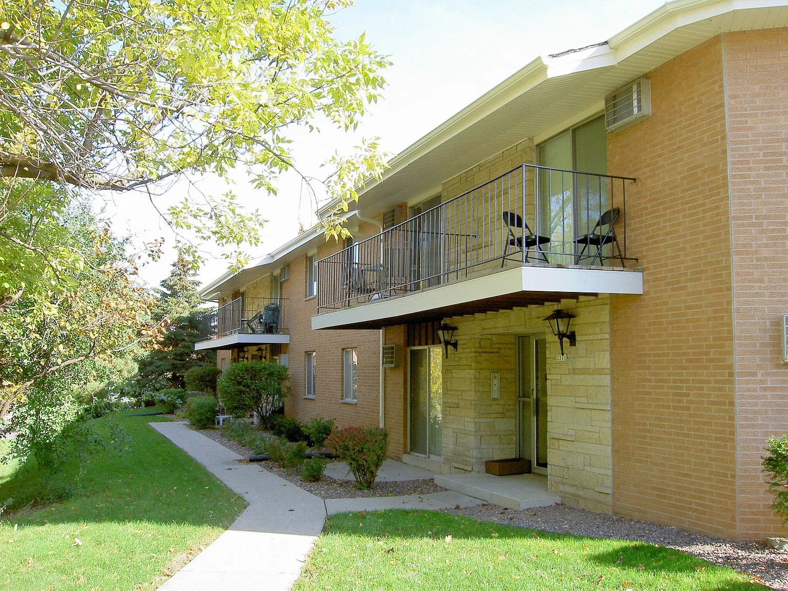 1 bed, $1,050 — Photo 3