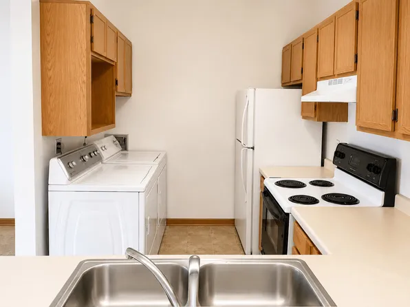 Oak Street Townhomes, 601 E Oak St #21078947, Cottage Grove, WI 53527