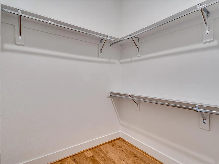 1904 Kearney Ct — Photo 18