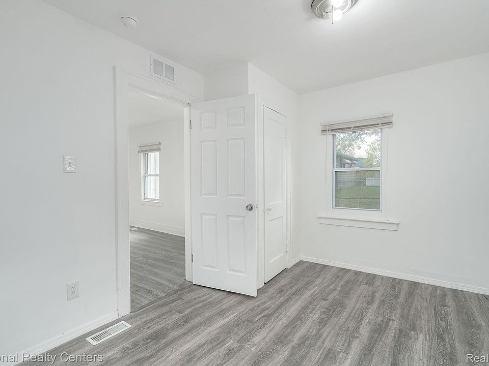8104 Jackson Ave, photo 26