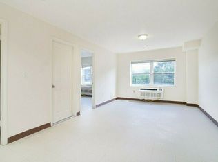 2378 Hoffman St APT 4B, Bronx, NY 10458