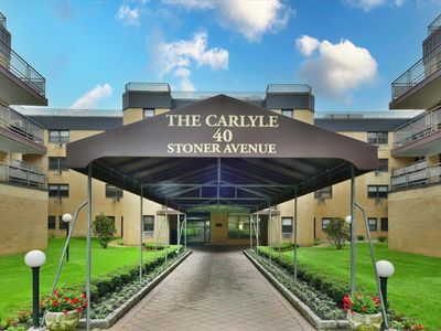 40 Stoner Avenue #1M, Great Neck, NY, 11021