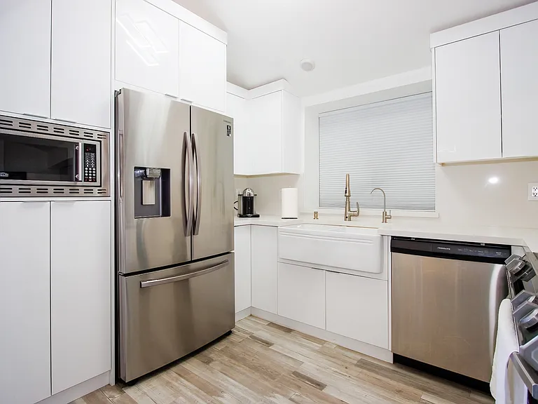 5704 E Aire Libre Ave — Photo 8