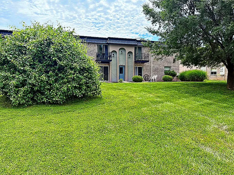 Glen Arbor — Photo 18