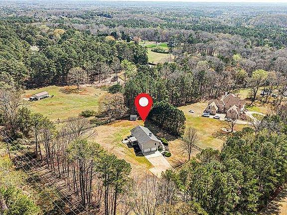 2nd image of 425 Midway Rd