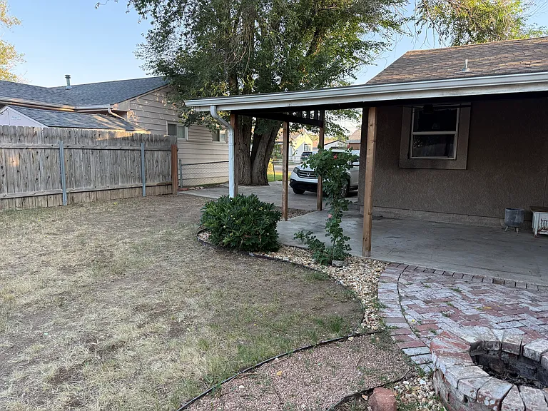 1215 Bristol Ave — Photo 12