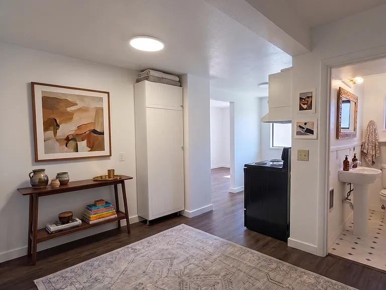 Rosada Apartments — Photo 21