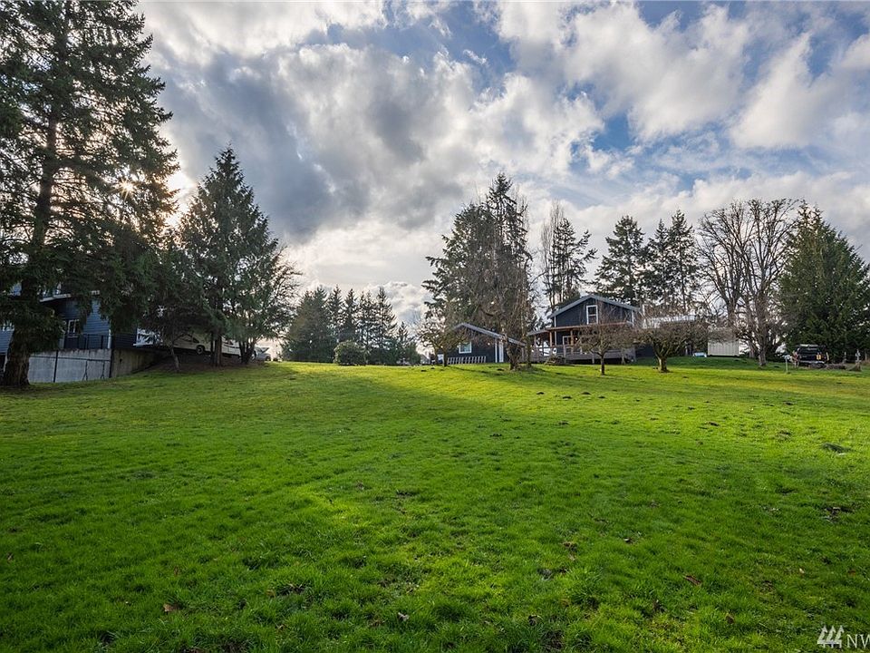 1st image of 624 212th Ave SE