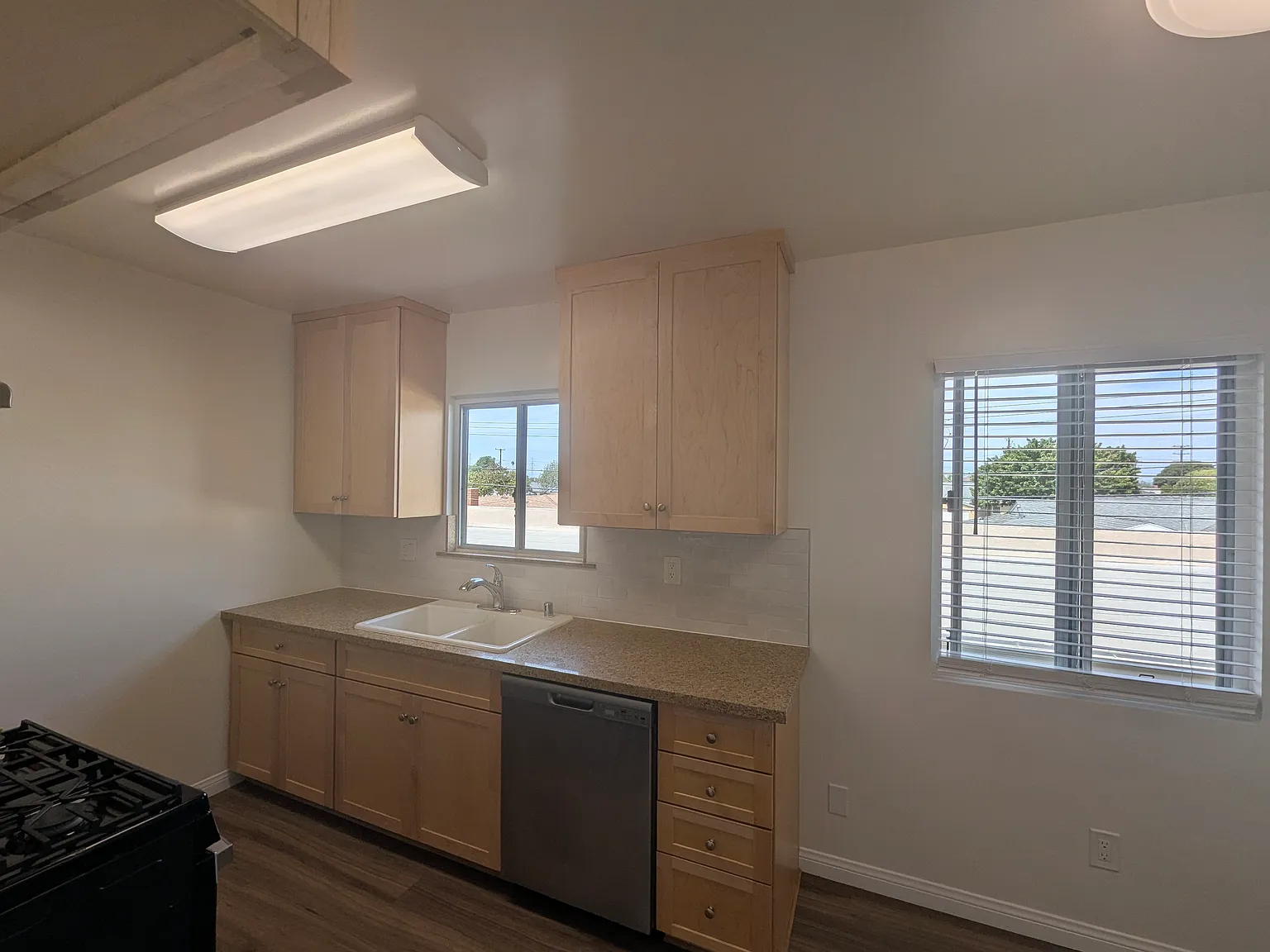 2 bed, 800 sqft, $2,275 — Photo 3