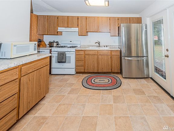 5th image of 4426 SE 21st Ct