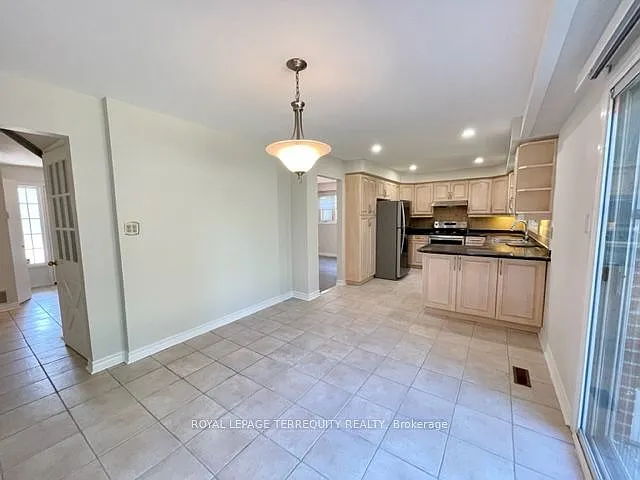 743 Fieldstone Rd — Photo 8