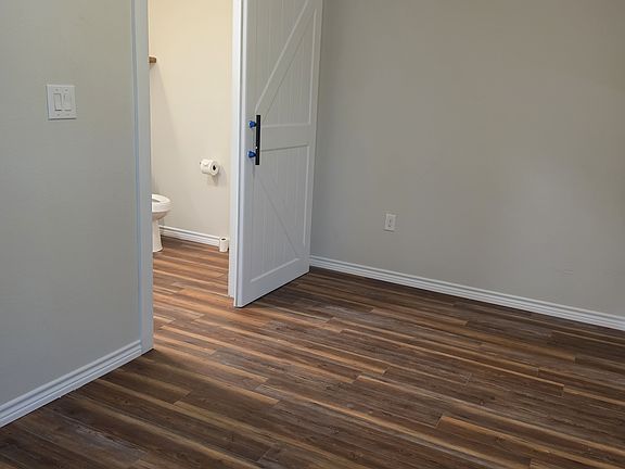 3rd image of 218 W 9th St #2B