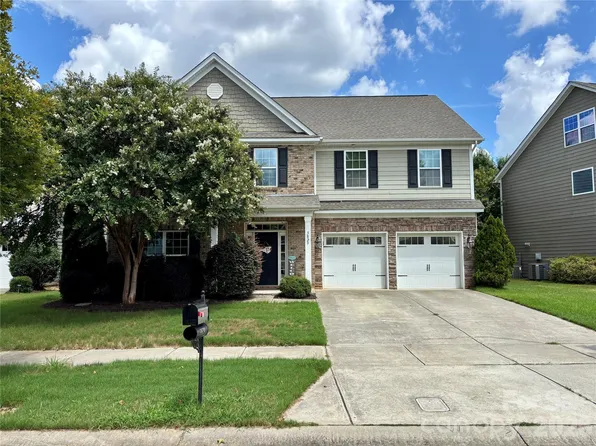 3829 Franklin Meadows Dr, Matthews, NC 28105