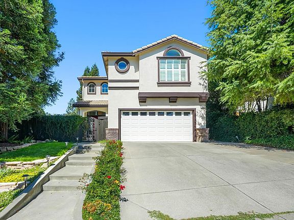 2nd image of 1056 Woodcrest Court