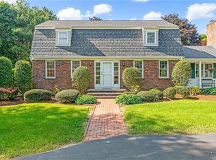 11 Crosswynds Dr, Saunderstown, RI 02874