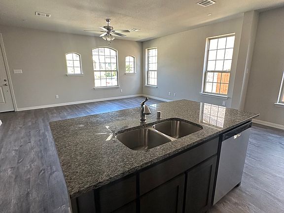 4th image of 3133 Solana Cir #3133
