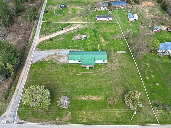 2nd image of 1675 Billy Bible Rd