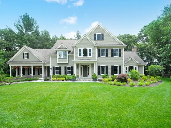 77 Revolutionary Rd, Concord, MA 01742