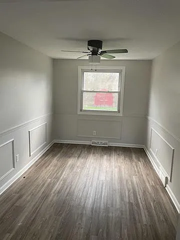 73 Marine Dr — Photo 10