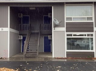 120 Vantage Blvd #B2, Stanfield, OR 97875